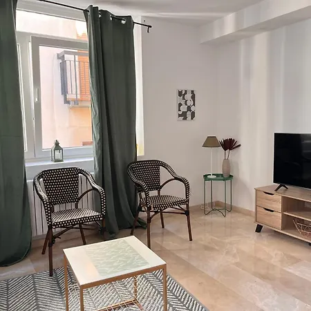 18 Torres Santa Cruz Apartment